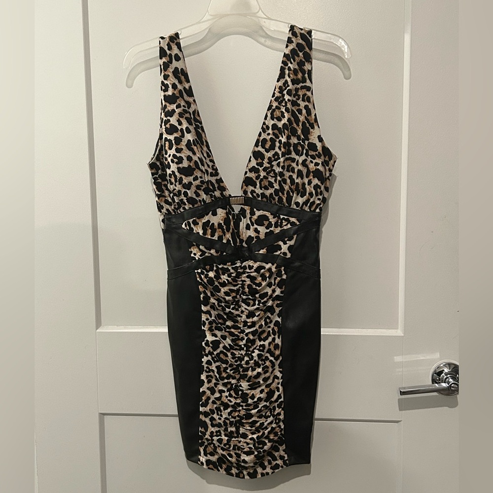 VINTAGE Frederick’s of Hollywood V-Plunge Cheetah Vegan Leather Trim Dress M
